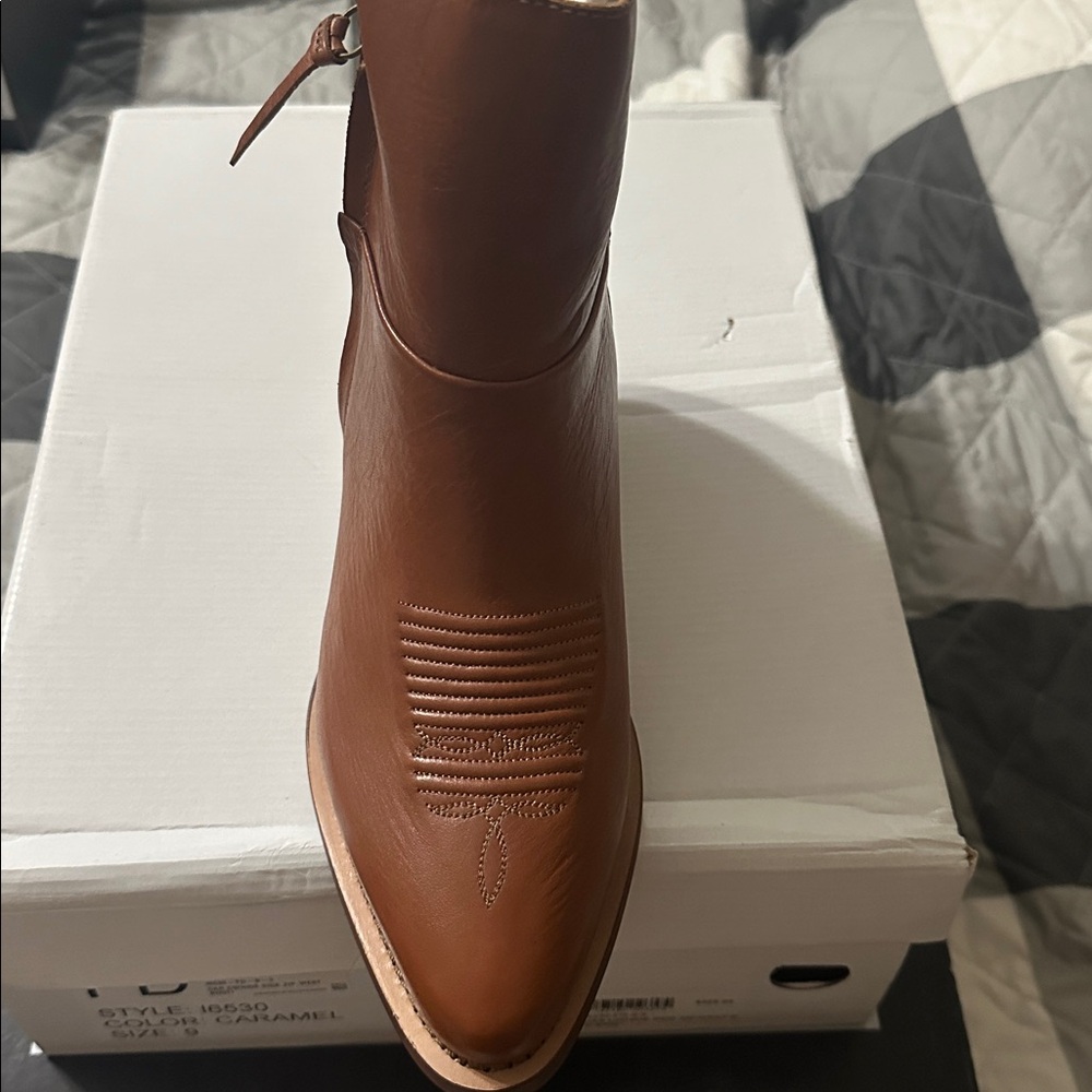 Lucchese Brown Leather Heeled Boots - Picture 3 of 5